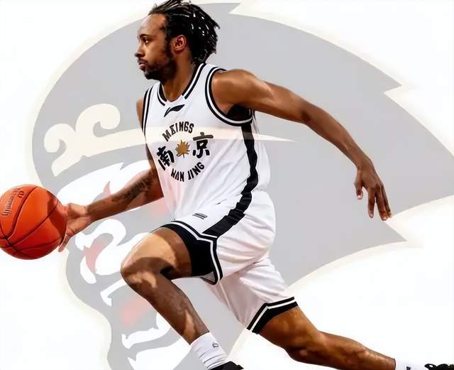 kaiyun-为新外援腾出位置！南京同曦裁掉2米08蓝领内线，王世龙不留情面