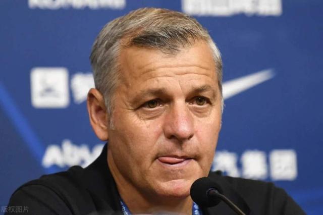 国安官宣热内西奥下课 感谢他执教期间的辛勤付出